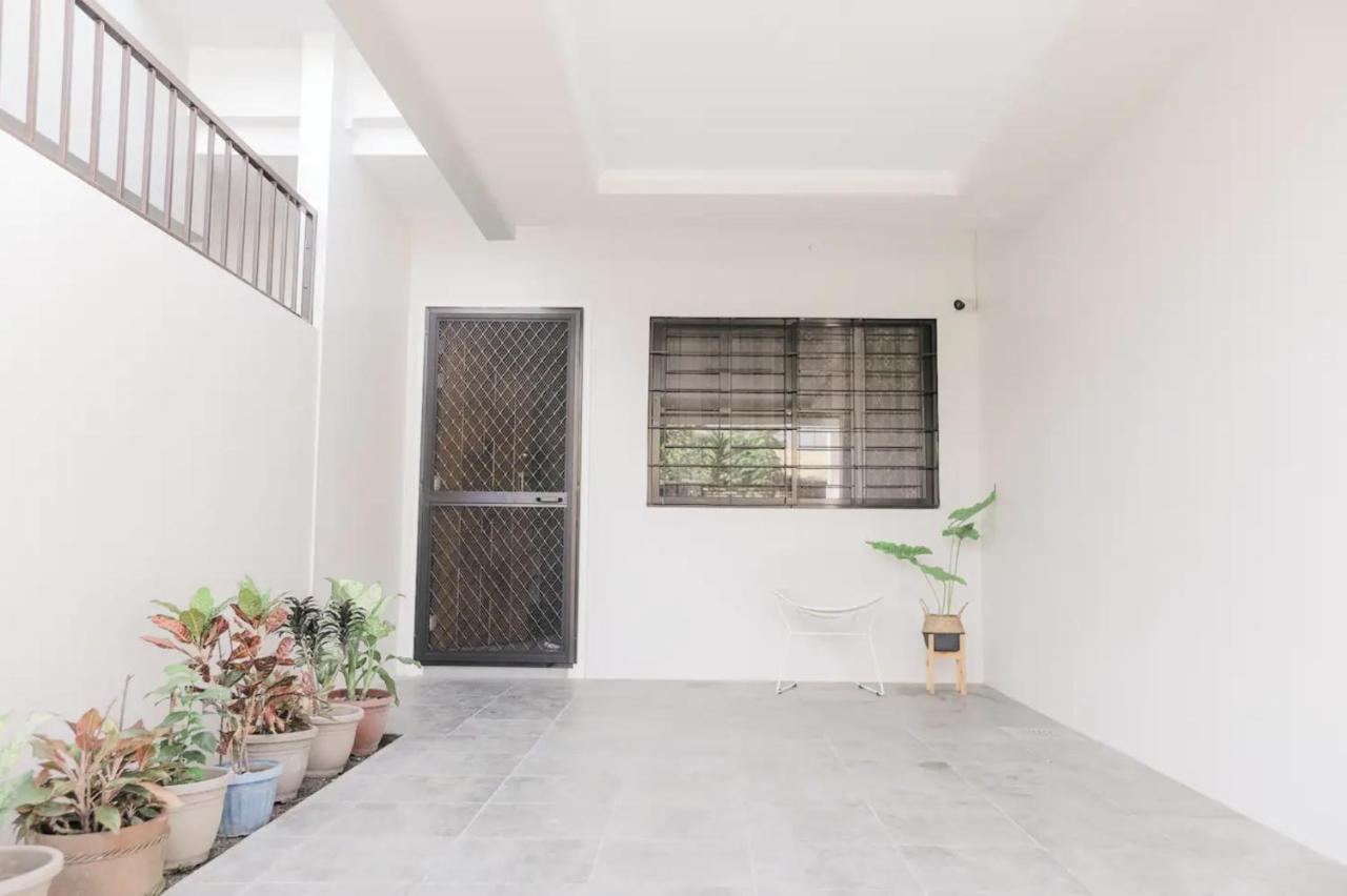 Two Bedroom Residential Home With Own Parking Angeles Ngoại thất bức ảnh