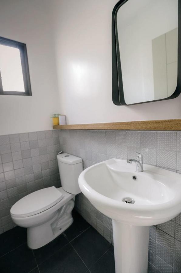 Two Bedroom Residential Home With Own Parking Angeles Ngoại thất bức ảnh